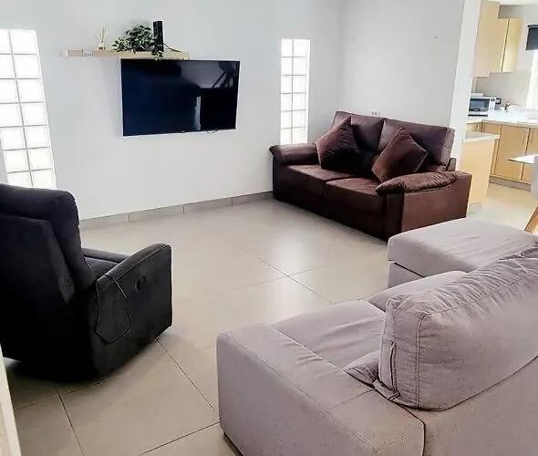 Con Piscina Privada *